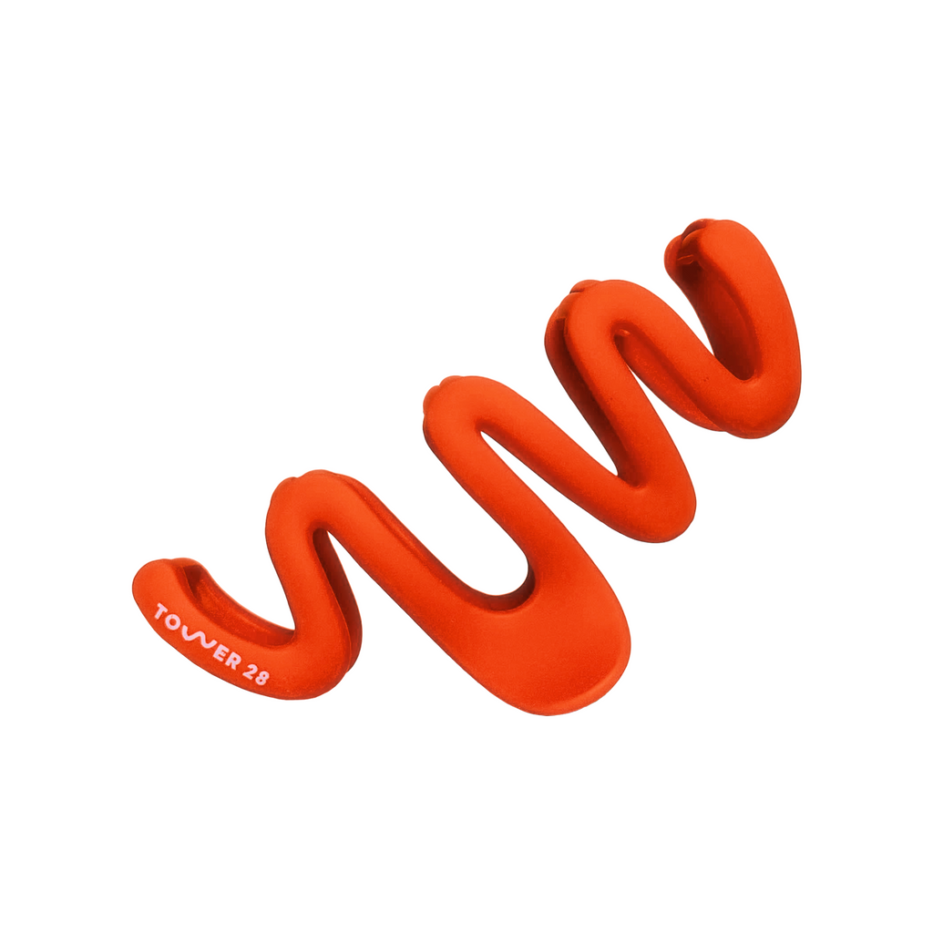 The ‘W’ Claw Clip O8