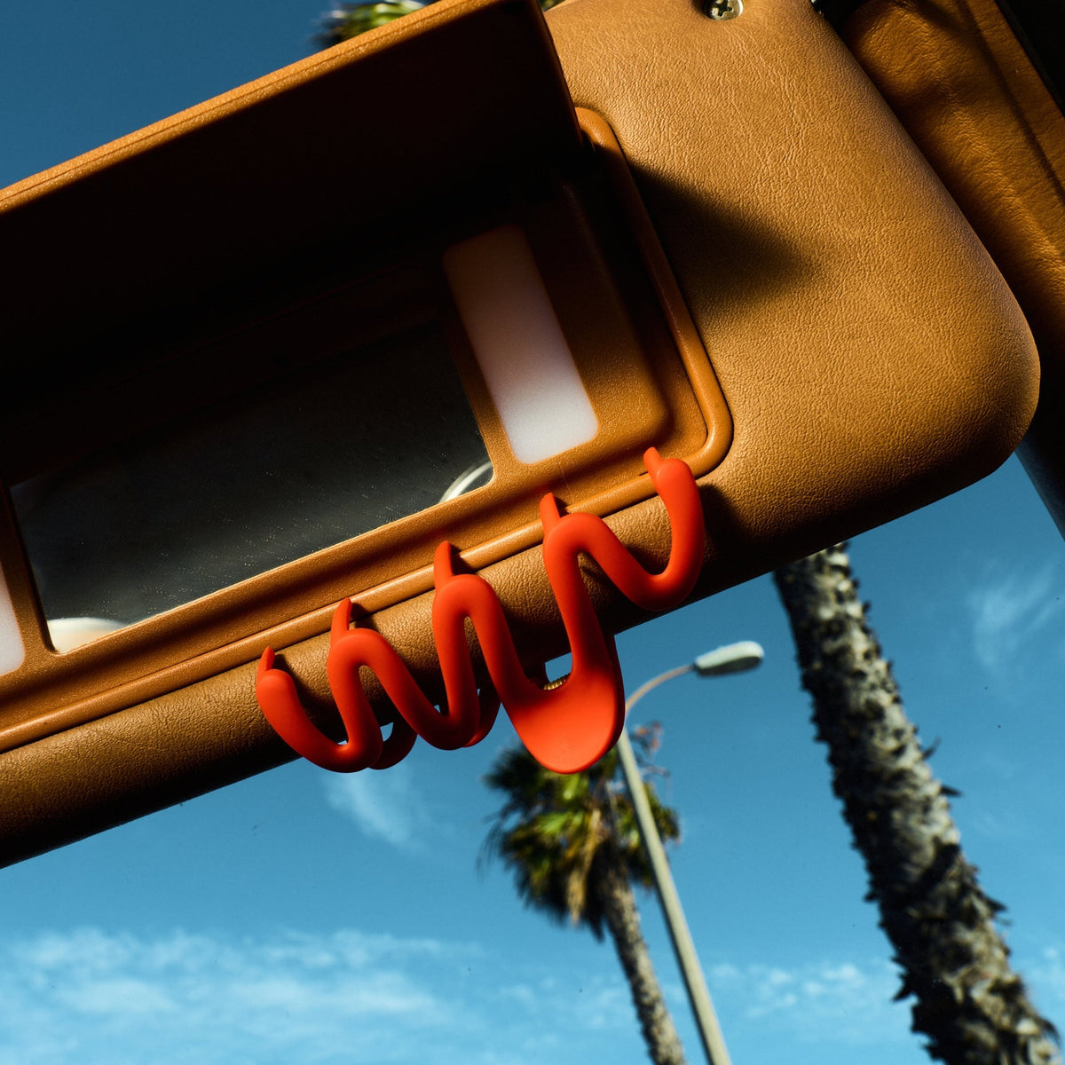 The ‘W’ Claw Clip U6