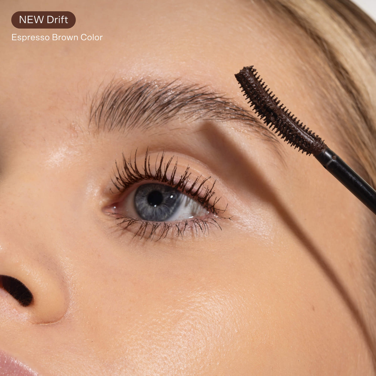 MakeWaves Mascara Q4